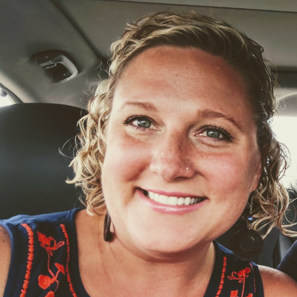 Meet your Posher, Angela